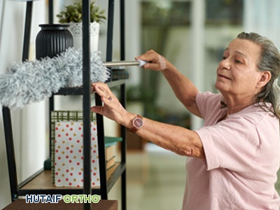 حماية المفاصل أثناء التنظيف: دليلك الشامل لراحة أكبر في المنزل بتوجيهات الأستاذ الدكتور محمد هطيف