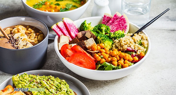 صورة توضيحية لـ العلاج الغذائي لالتهاب المفاصل: دليل شامل من الأستاذ الدكتور محمد هطيف في صنعاء