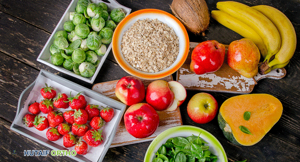 هل تساعد الأنظمة الغذائية النباتية أو النباتية الصرفة في تقليل التهاب المفاصل؟ دليلك الشامل من الأستاذ الدكتور محمد هطيف