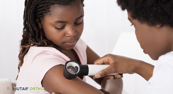 متلازمة النفق الرسغي والتهاب المفاصل: دليل شامل من الأستاذ الدكتور محمد هطيف بصنعاء