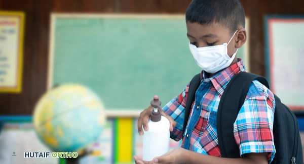 صورة توضيحية لـ سؤال وجواب مع الأستاذ الدكتور محمد هطيف: الرياضات الطفولية وكوفيد-19 - دليلك الشامل لسلامة أطفالك في صنعاء