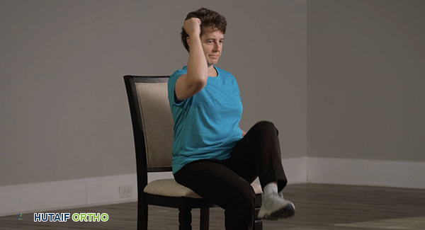 كيف تمارس الرياضة وأنت جالس على أريكتك: دليل الأستاذ الدكتور محمد هطيف للياقة البدنية في المنزل بصنعاء