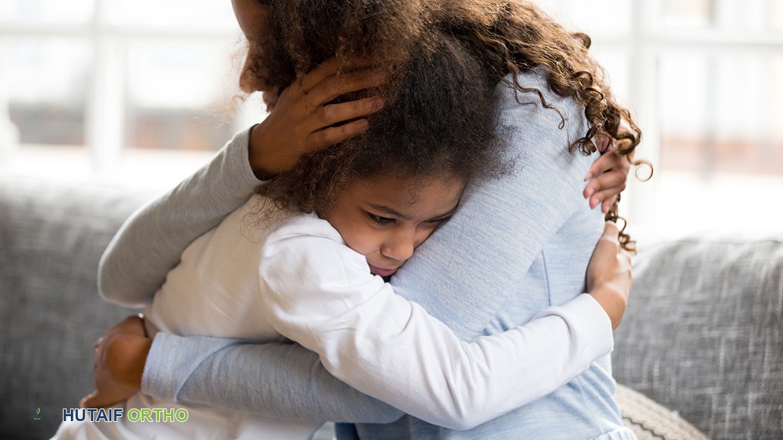 صورة طفل مصاب بالتهاب المفاصل الروماتويدي الشبابي