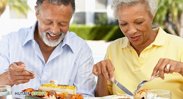 صورة توضيحية لـ الغذاء العضوي وصحة مفاصلك: دليل شامل من الأستاذ الدكتور محمد هطيف في صنعاء