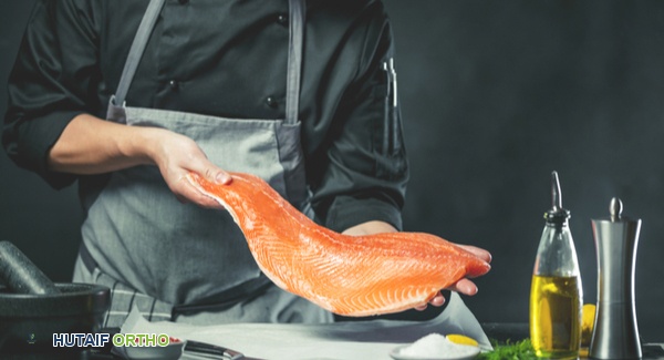 سمك السلمون المشوي المقلي