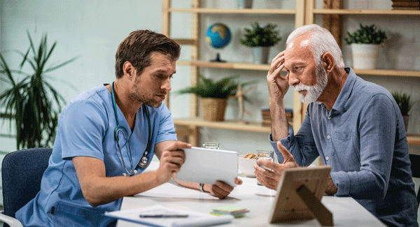 صورة توضيحية لأسئلة يجب طرحها على الطبيب عند الإصابة بالتهاب الفقار اللاصق