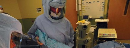 صورة توضيحية لعملية استبدال مفصل الورك