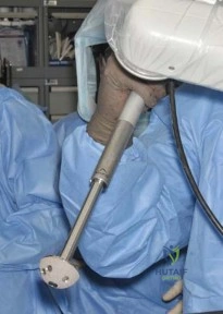 صورة توضيحية لـ جراحة استبدال مفصل الورك الروبوتية: عصر جديد من الدقة والتعافي السريع مع الأستاذ الدكتور محمد هطيف